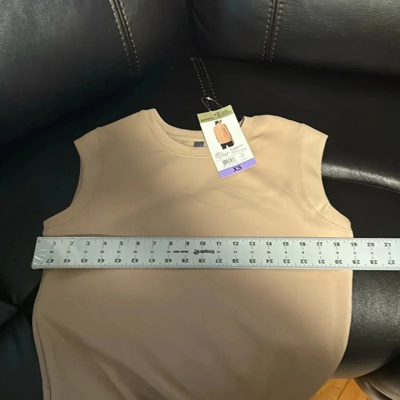 Mondetta Ladies' Soft Ribbed Short Sleeve Active Top, New Taupe (Tan) X-Small - Picture 10 of 11